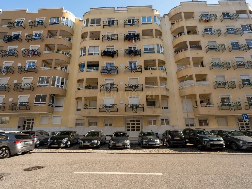 ** ESPECTACULAR APARTAMENTO T2 REMODELADO, NA URBANIZAÇÃO DA ANTA ** - Image 41