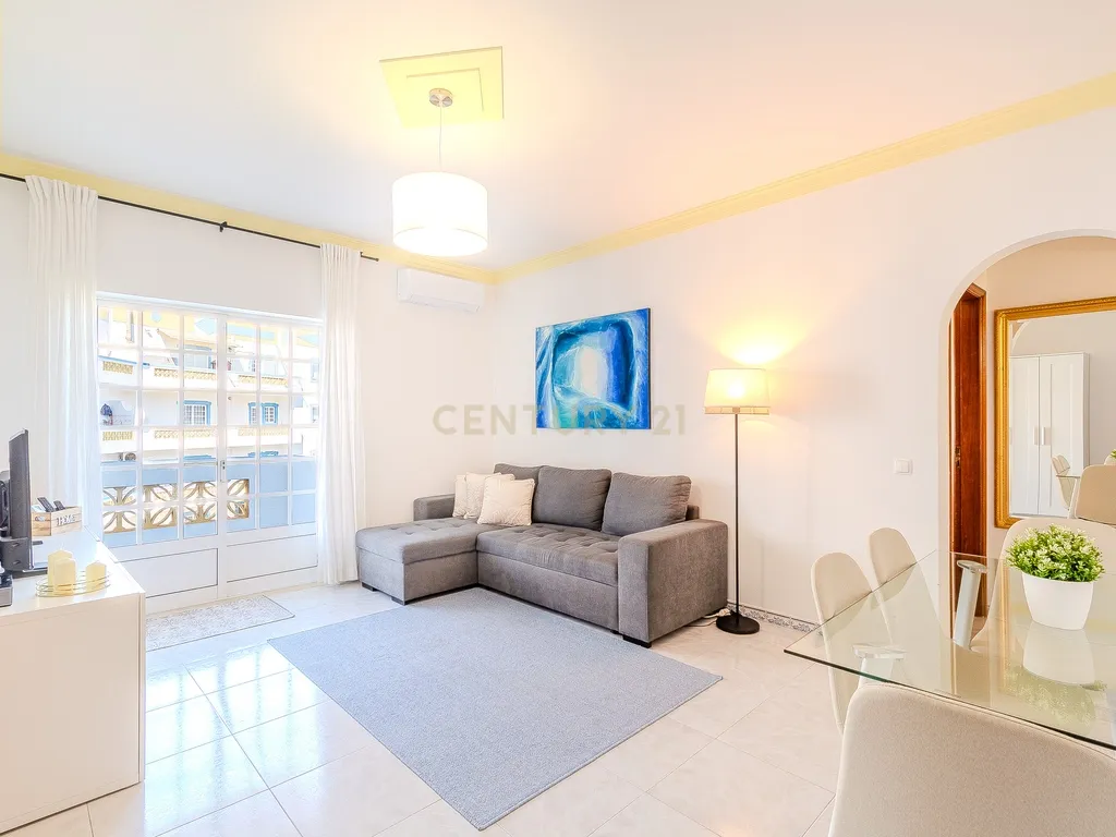 Apartamento T1 em Quarteira - Perto da Praia e Centro - Image 3