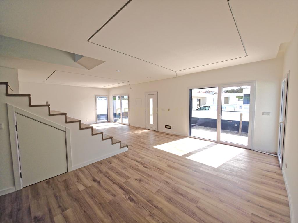 Moradia Nova T4 - Lourinhã - Image 7