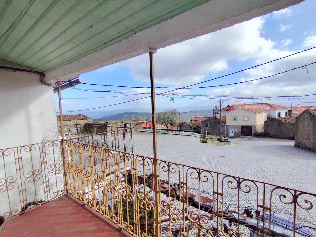 Moradia em pedra com vistas desafogadas a 14 km de Chaves - Image 23