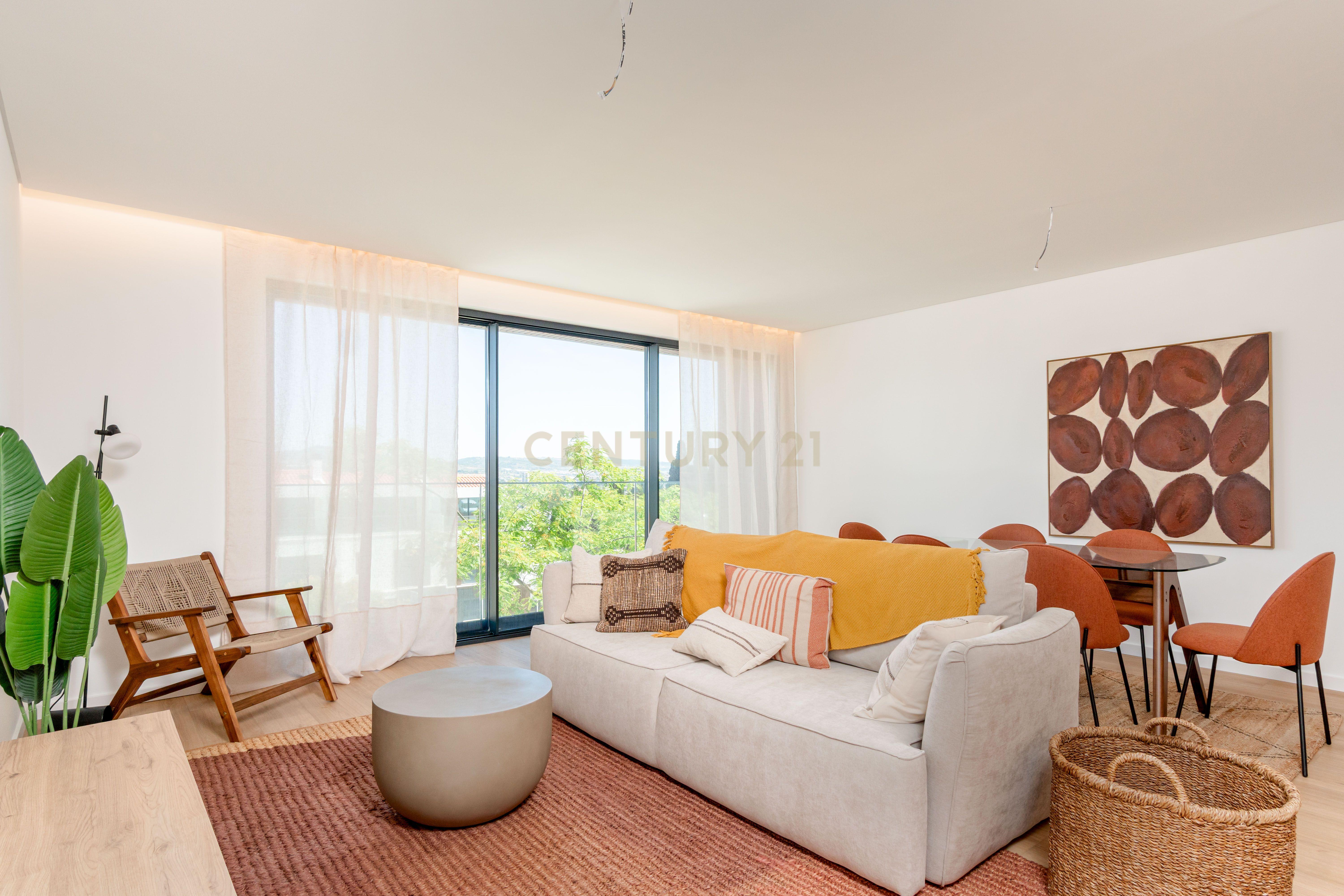 Fotografia 7 de Moradia Nova T3+1 com Terraço, Garagem e Classe Energ. A+ | Centro de Loures