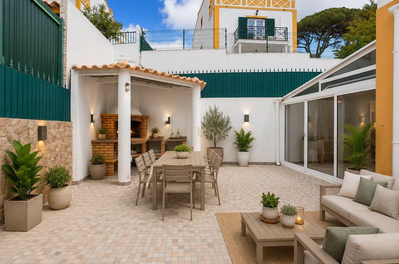 Fotografia 5 de ✨ Moradia Exclusiva em Sesimbra com Piscina Aquecida e Churrasqueira — Viva o Melhor do Mar!