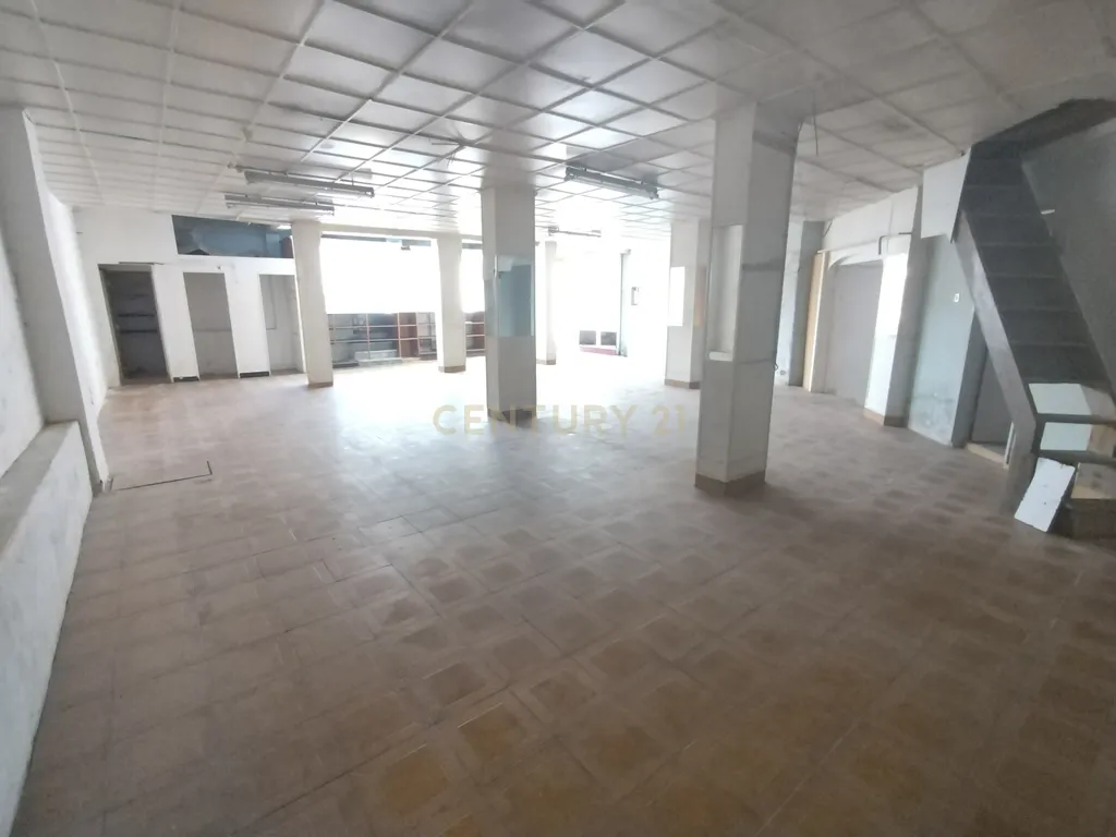 Prédio no Centro de Sacavém : Oportunidade de Investimento - Image 28