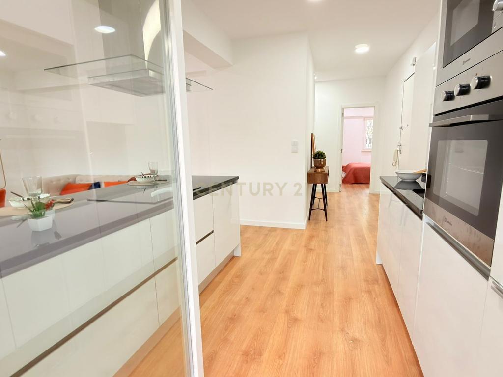 Espaçoso Apartamento T3 em Benfica - Image 14