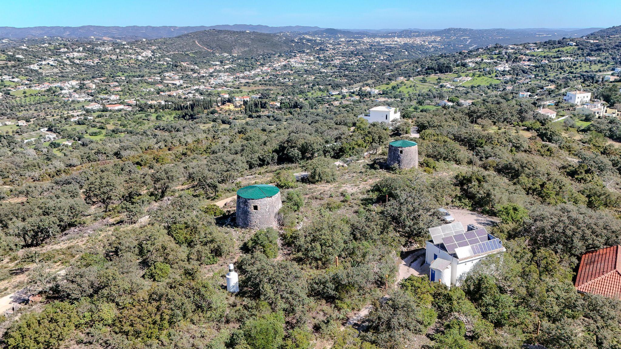 Fotografia 6 de Terrenos urbano com vista mar e projeto de construção localizado em Gorjões, Santa Bárbara de Nexe