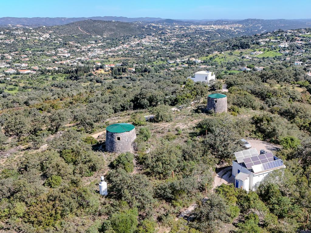 Terrenos urbano com vista mar e projeto de construção localizado em Gorjões, Santa Bárbara de Nexe - Image 6