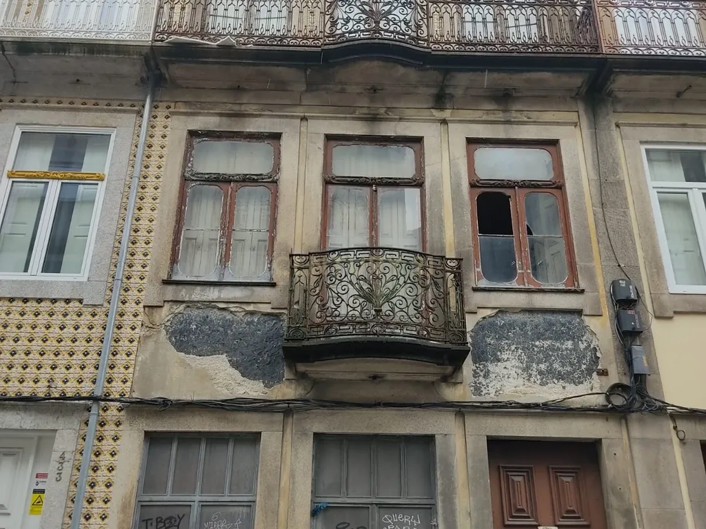 Prédio de Charme em Santo Ildefonso - Image 3