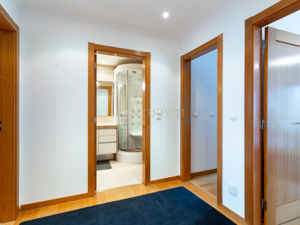 Apartamento T4 mobilado no Parque dos Príncipes - Image 26