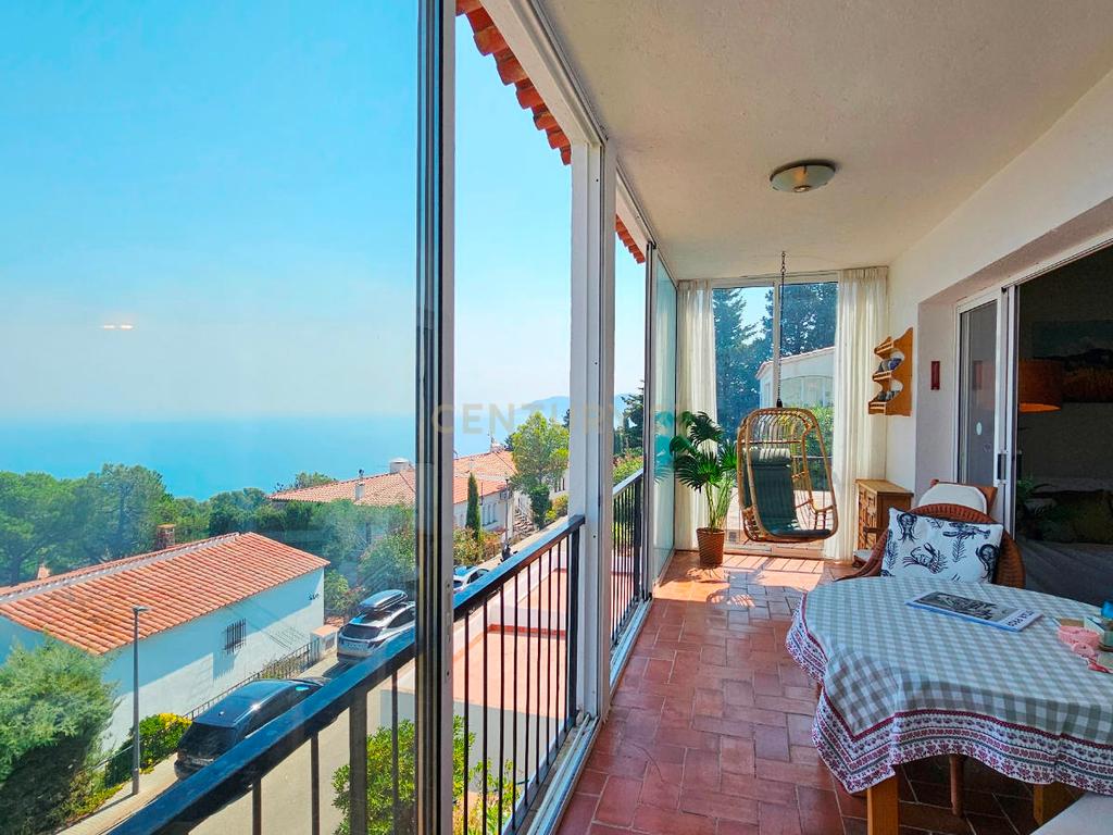 Cobertura com terraço, jardim e piscina privada com vista para o mar em Llançà - Image 21