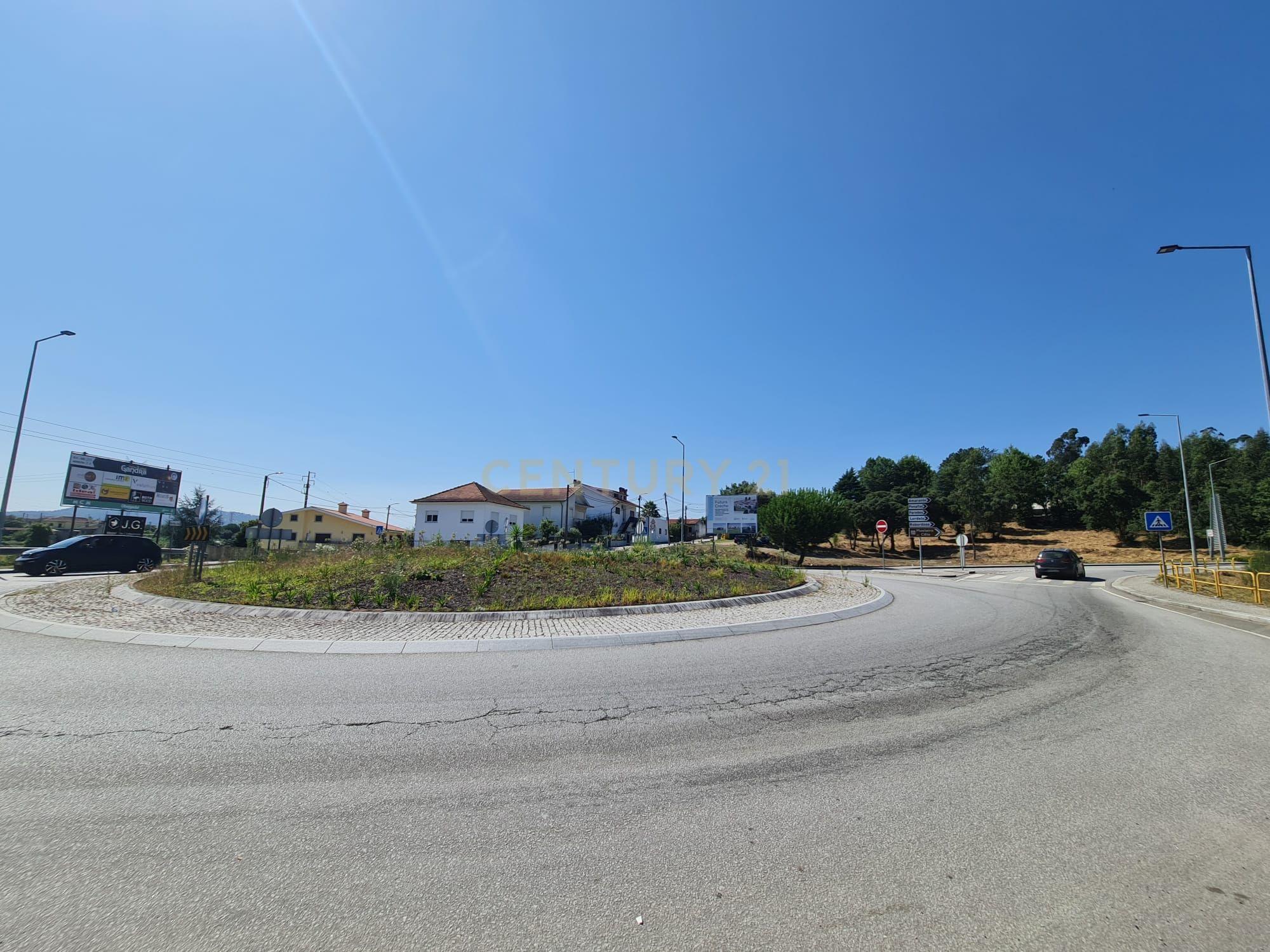 LOTES DE TERRENO PARA CONSTRUÇÃO GANDRA JUNTO AO NOVO PARQUE DA CIDADE, REPSOL, JUNTA DE FREGUESIA, GINÁSIO CHILL OUT E FACULDADE CESPU - Image 11