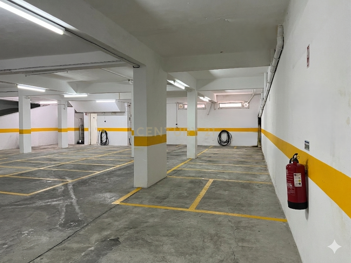 Fotografia 6 de Garagem e Armazém na Cova da Piedade em Almada