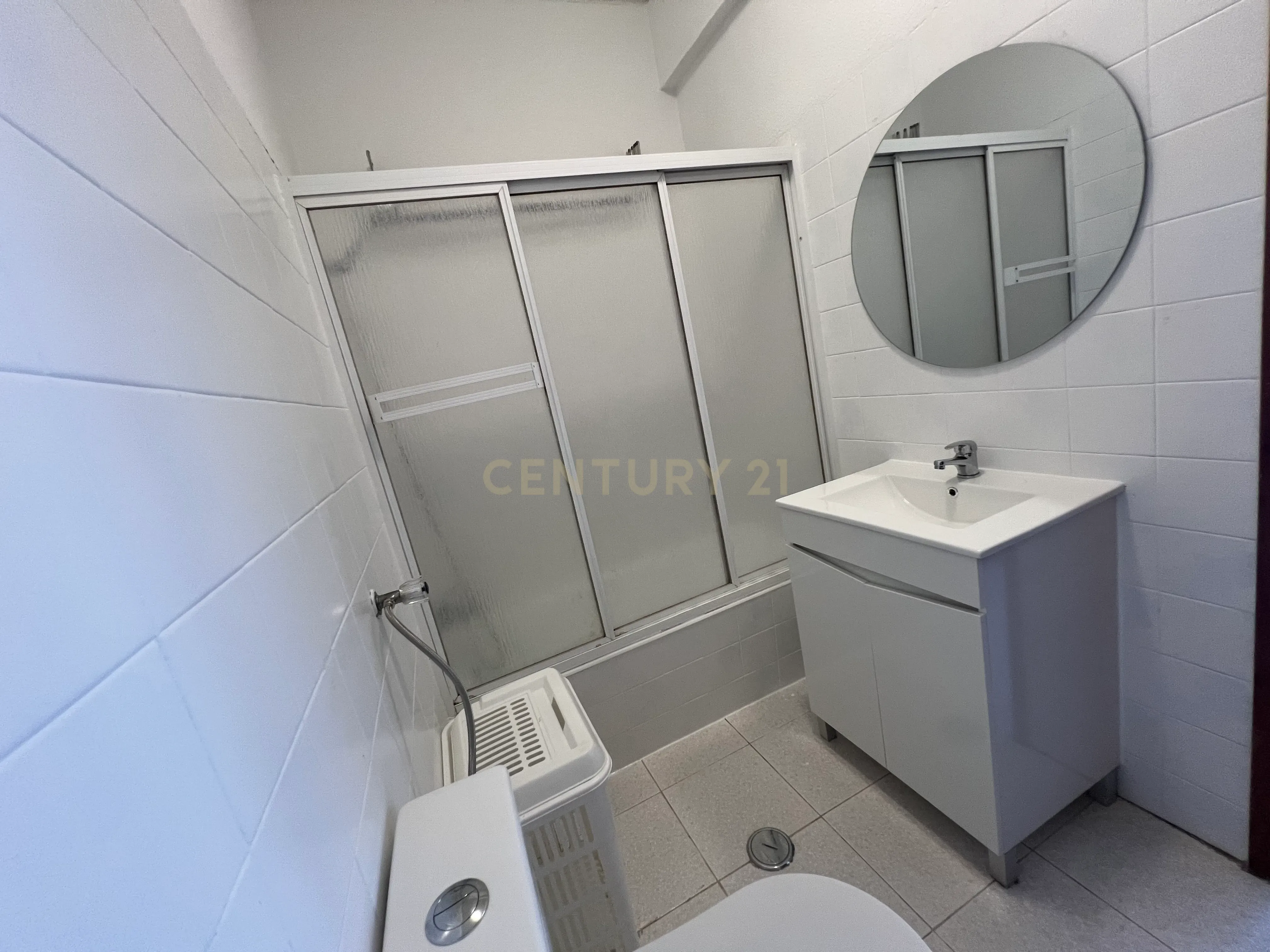Fotografia 4 de Apartamento T1 mobilado, para arrendar em S. João de Caparica, Almada