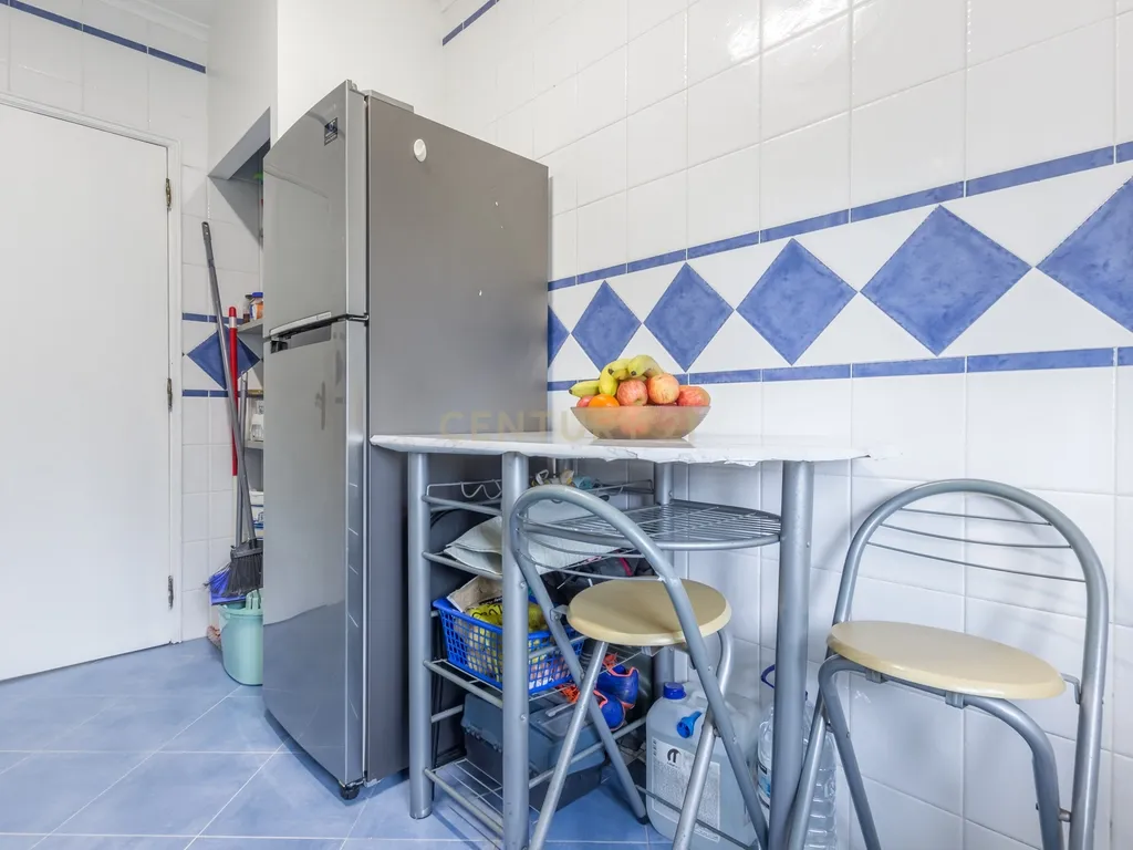 Apartamento T2 Moderno no Monte da Caparica, Pronto a Habitar - Image 20