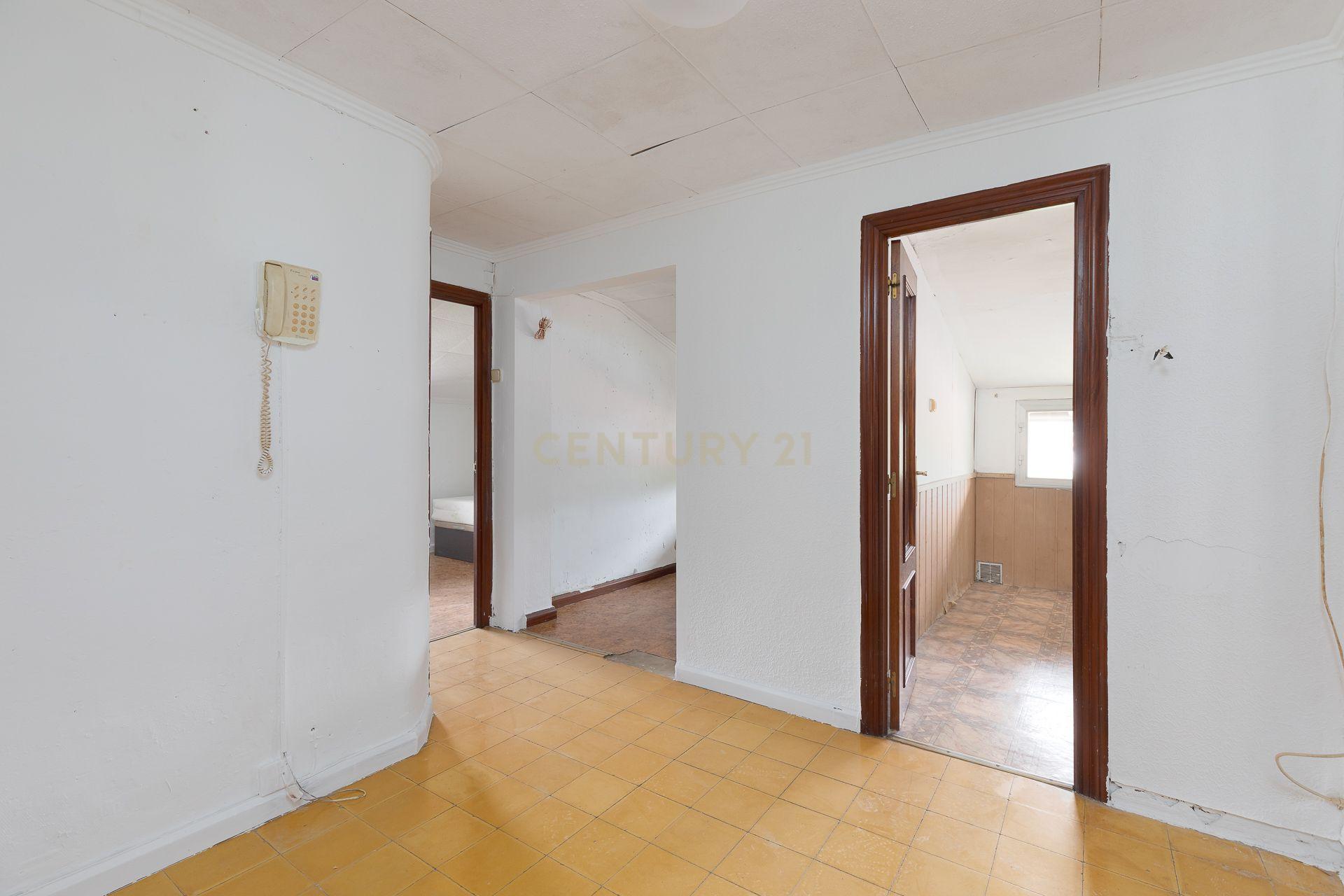 Apartamento alto em Zumaia: Transforme este espaço no seu lar ideal, por um preço incrível - Image 1