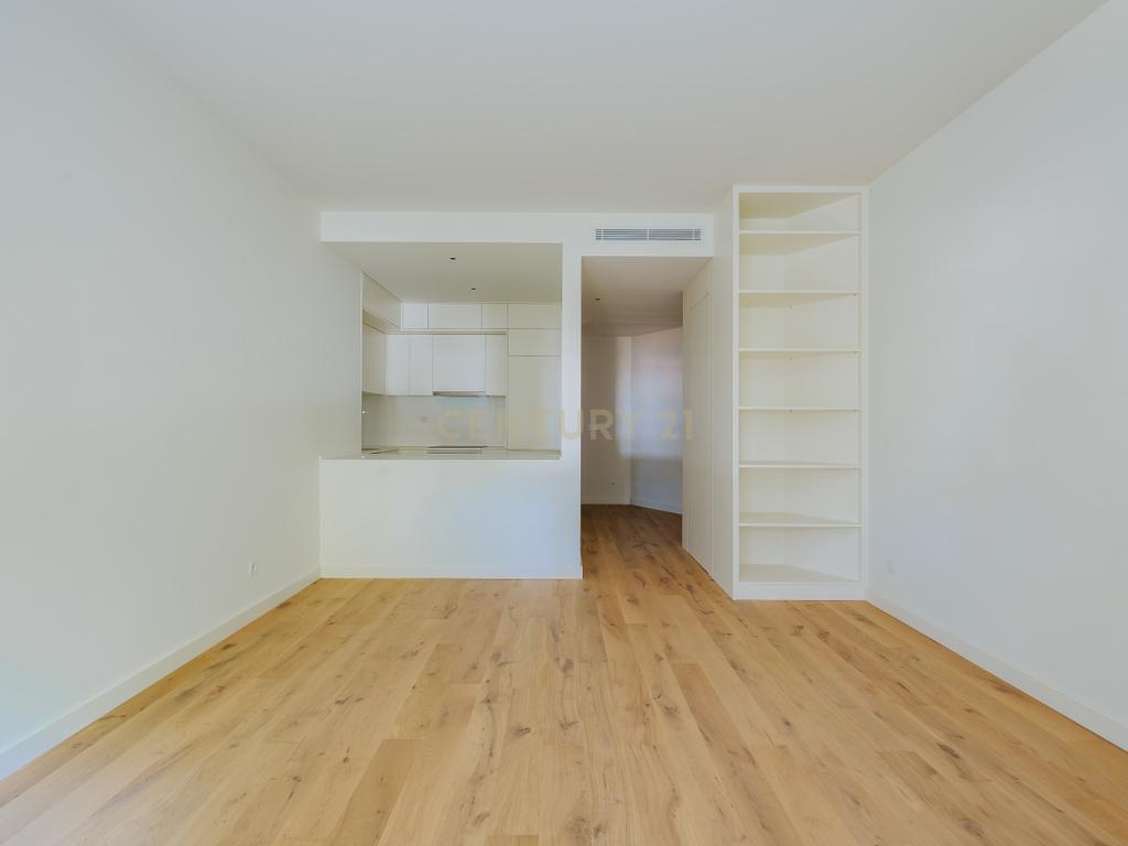 Apartamento T2 Novo a estrear em Areeiro - Image 6