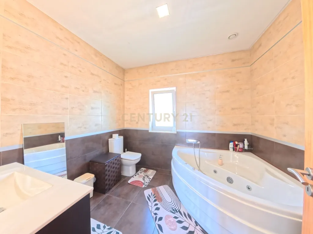 Moradia T4 em Esposende com Jardim e Garagem - Image 19