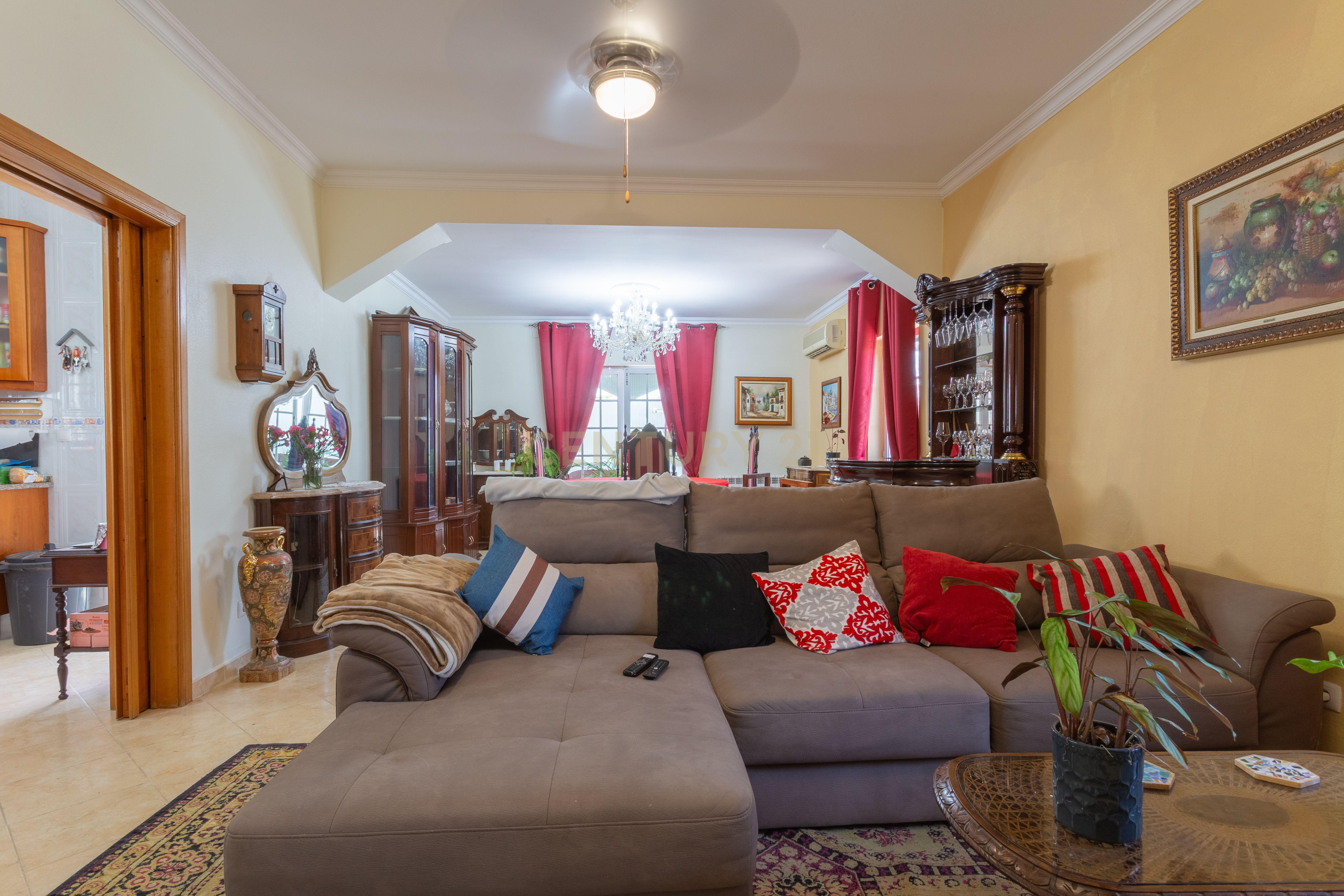 Fotografia 3 de Moradia Isolada T4 na Quinta do Anjo – Conforto, Espaço e Eficiência Energética