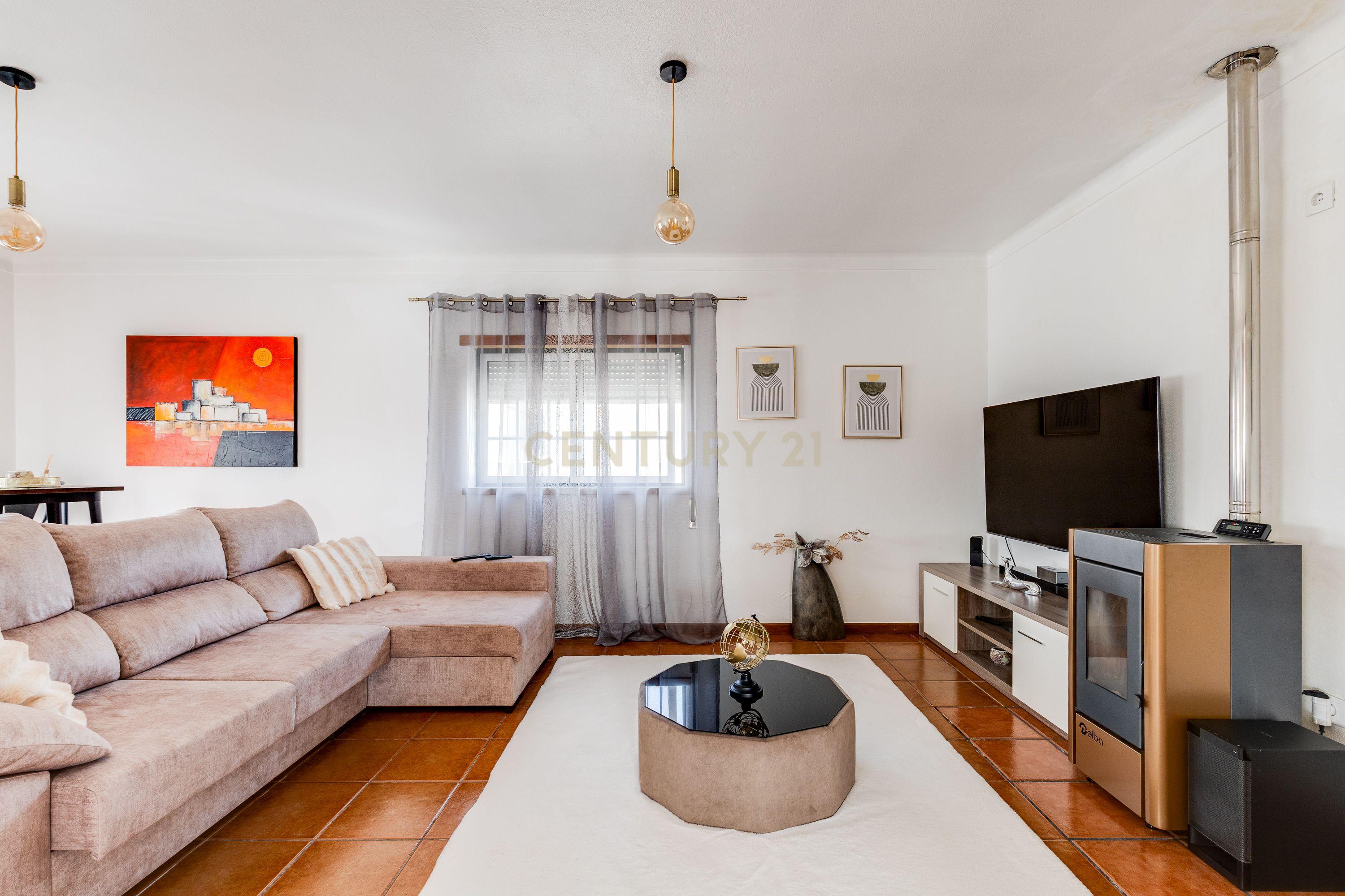 Fotografia 5 de Excelente Moradia T3 , em S. Jorge Porto de Mós!