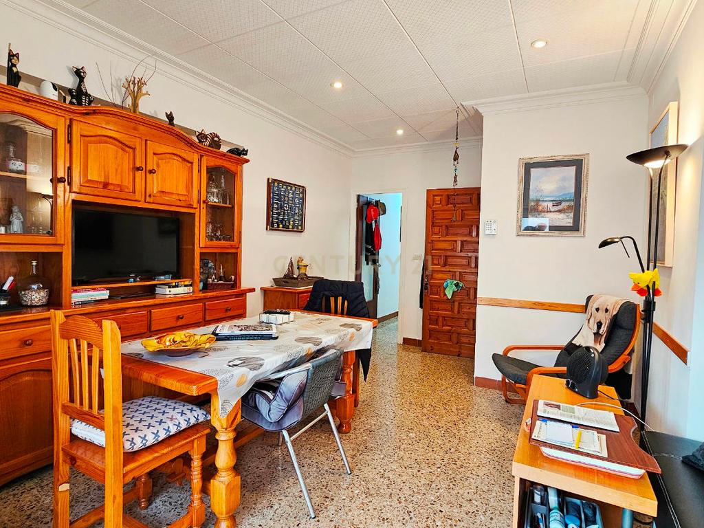 Apartamento renovado com terraço a poucos passos da praia em Colera – Costa Brava - Image 4