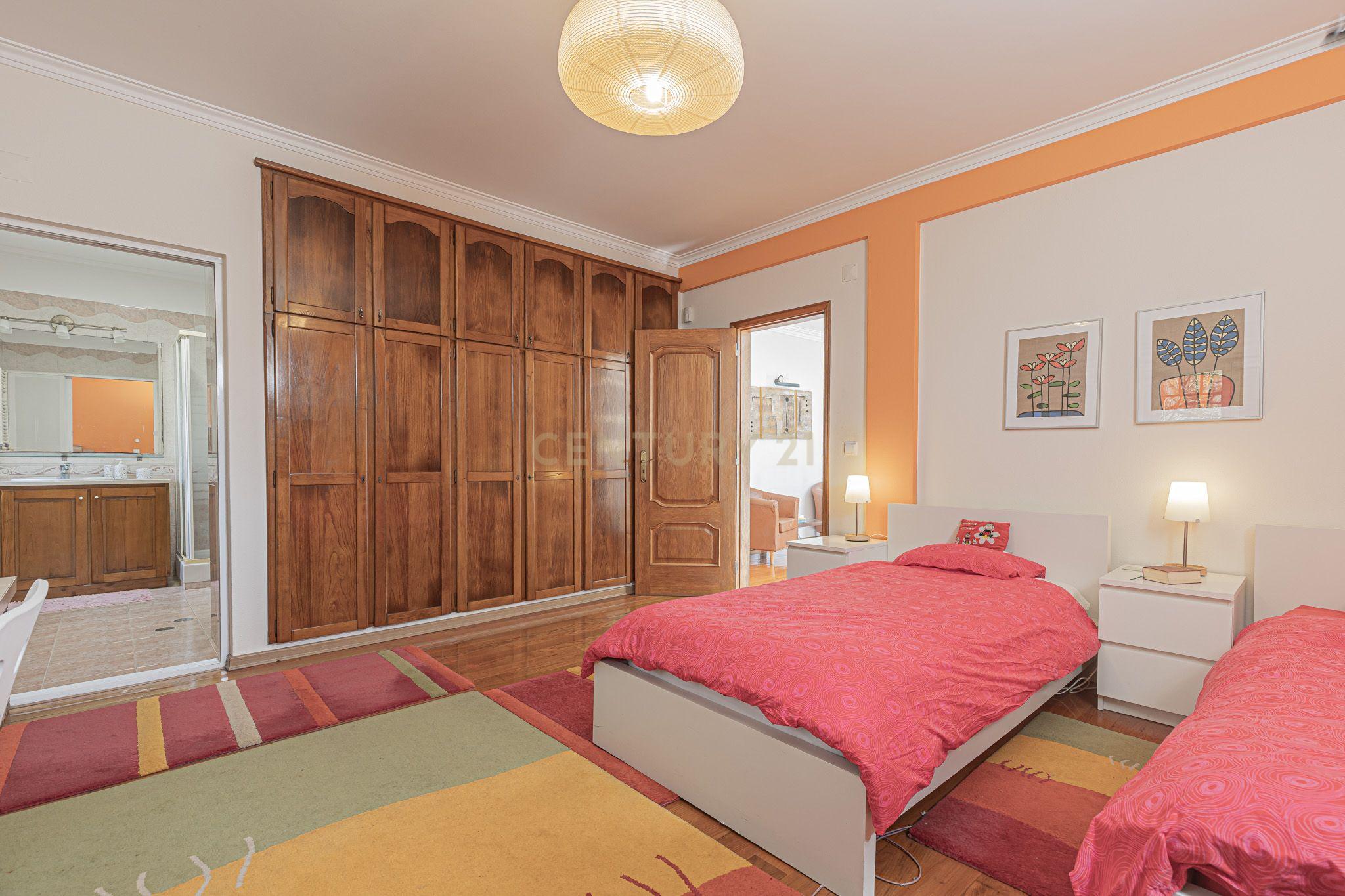 Moradia T5 - Almada - Piscina - Garagem -  364 m² - Terreno 1.024 m² - Image 51