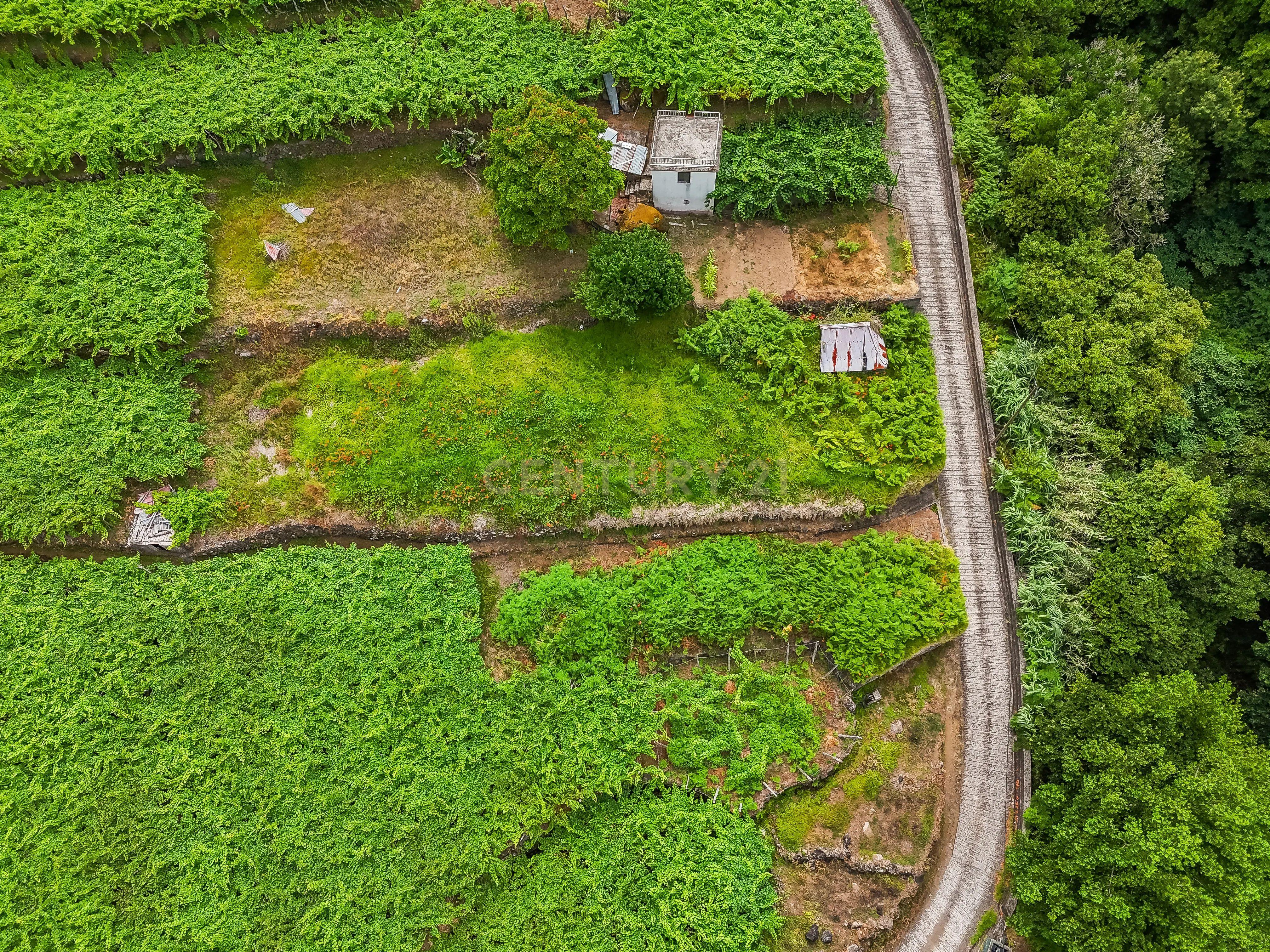 Fotografia 10 de Terreno para Construção com Projeto Residencial à Venda