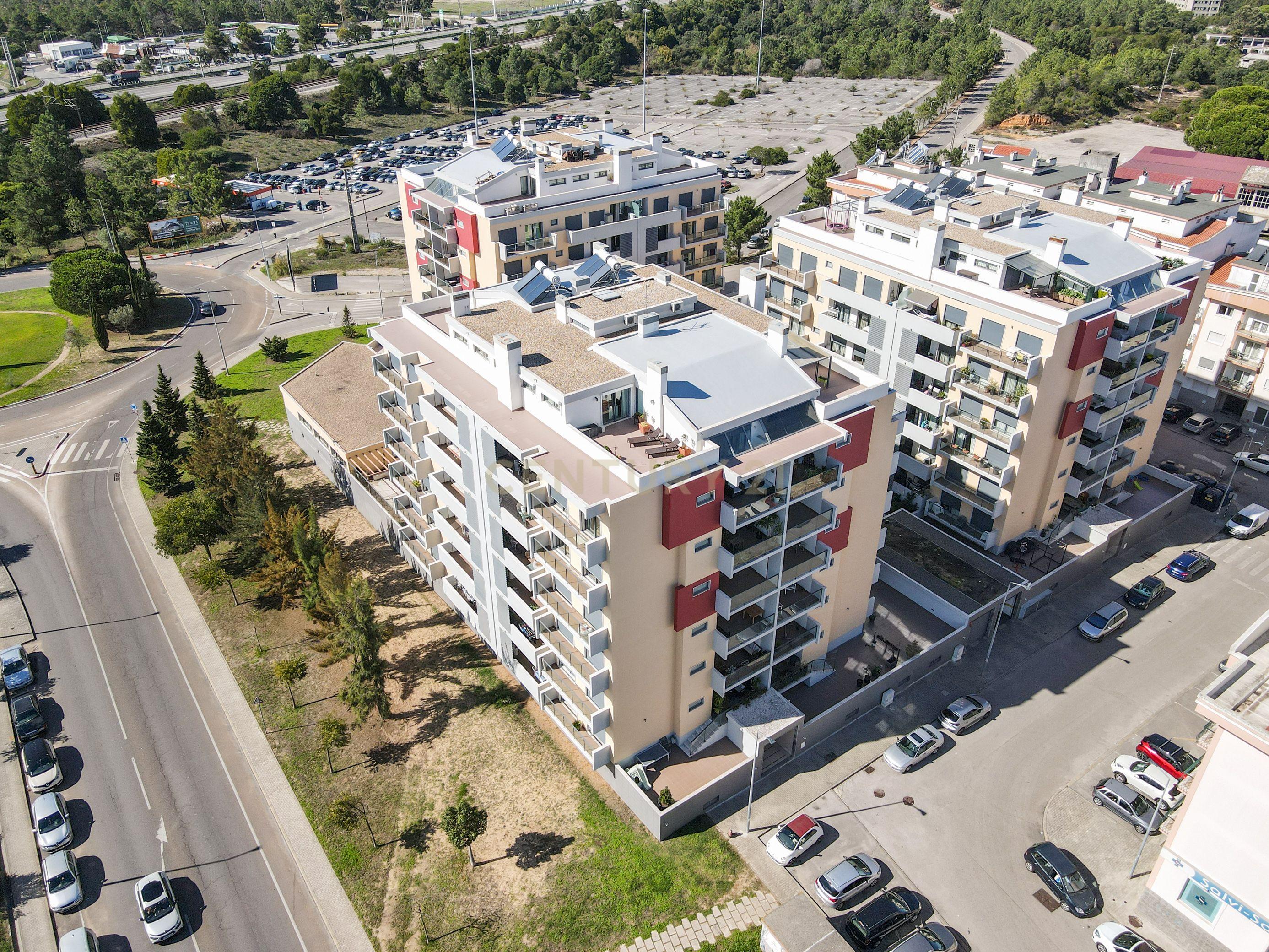 Apartamento Premium T3 Terraços d'Amora - Image 13