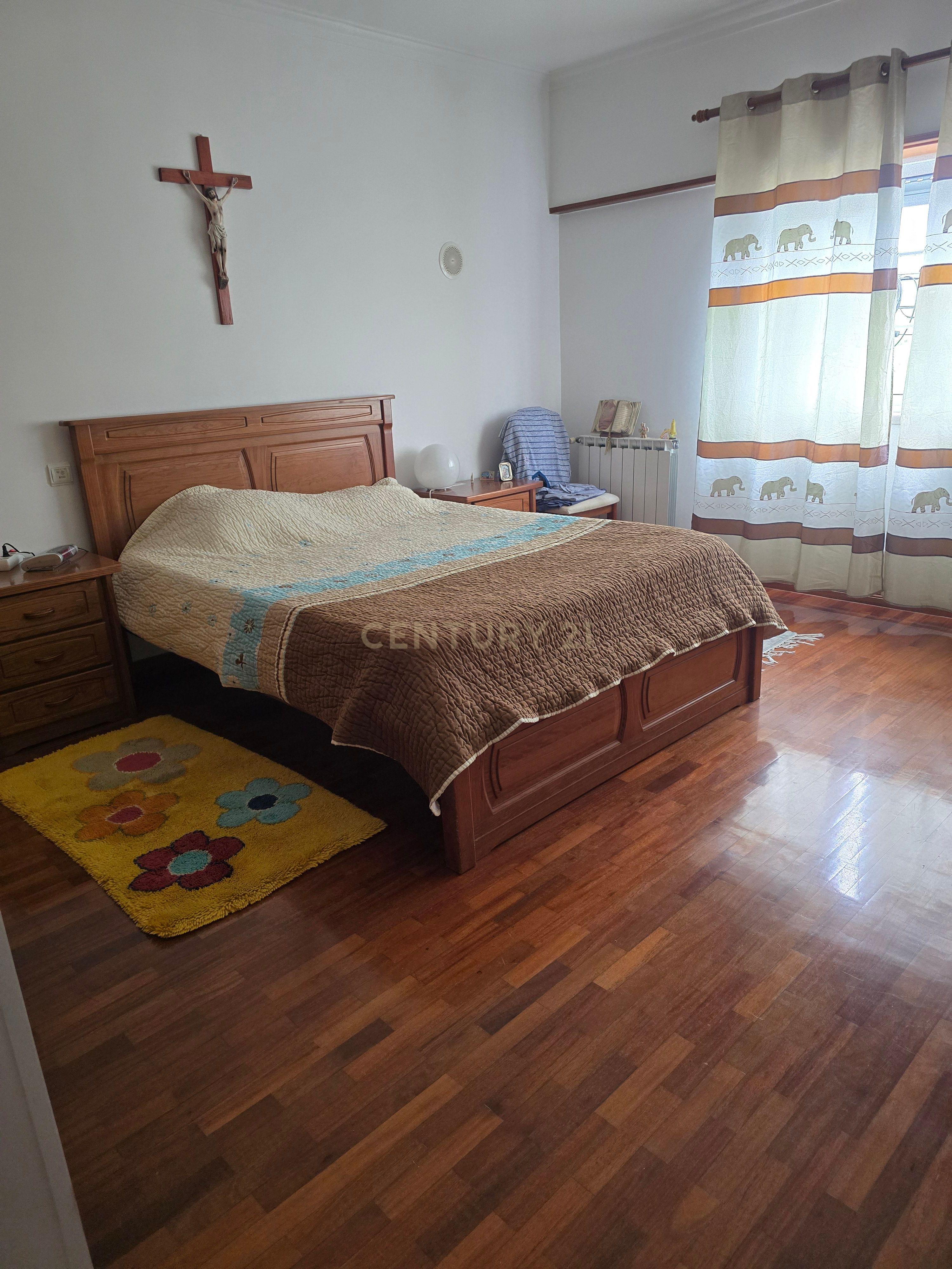 EXCLUSIVO T3 COM APROVEITAMENTO DE SOTÃO | CASAL DE CAMBRA - Image 17