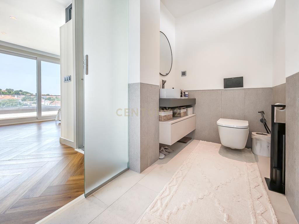 Moradia T4 em Condomínio Privado | Piscina | 6WC | Jardim | Terraço | Box | Quinta do Brilhante | Albarraque A 5 Minutos Do colégio Tasis internacional - Image 49