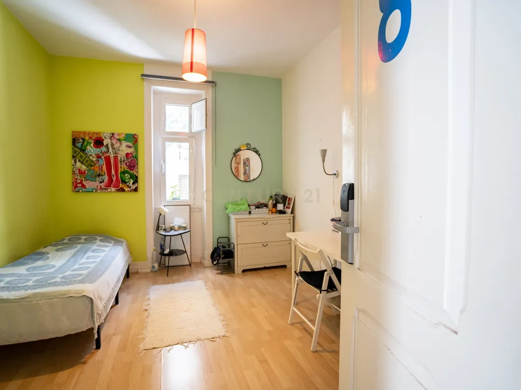 Apartamento Único com Vista sobre o Campo Pequeno – Lisboa - Image 29