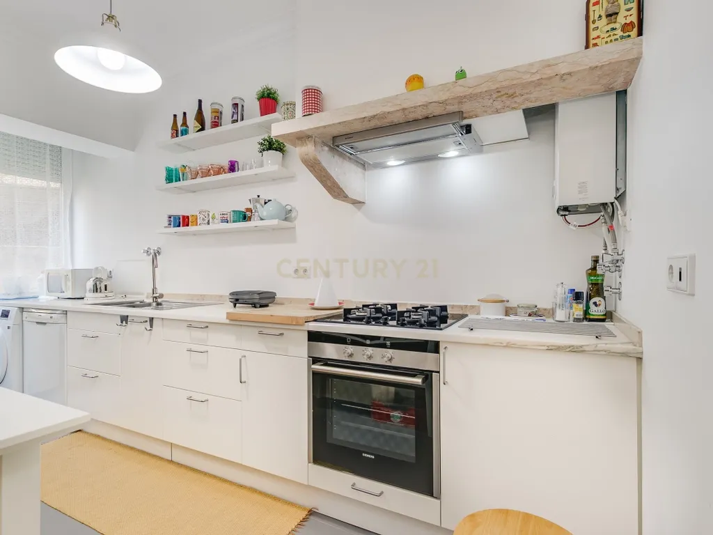 Apartamento T2 em Arroios - Image 16