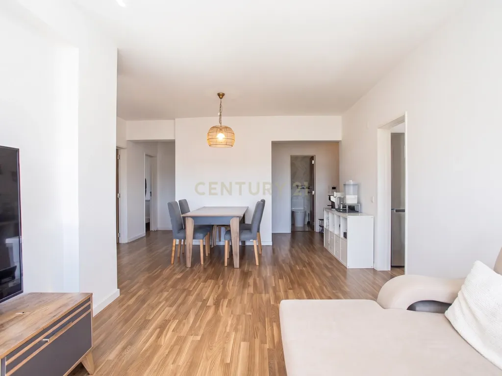Apartamento T3 Remodelado em São Domingos de Benfica | 2 WC - Image 4