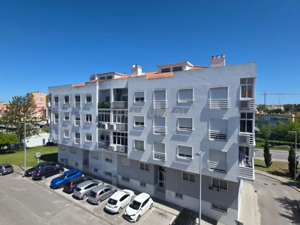 Apartamento T3 na Amora com ótimas áreas ( Novo periodo para visitas próxima 5 feira, de tarde, dia 5 Junho 2025 - Image 8