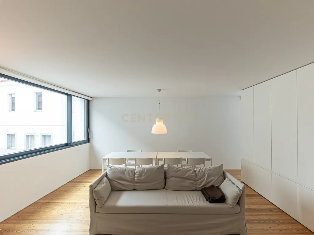 Apartamento T2 com 149 m2 - Centro Histórico de Matosinhos - Image 7
