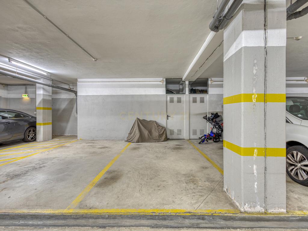 Apartamento T2+1 Duplex em condomínio fechado a  600m da praia - Image 35