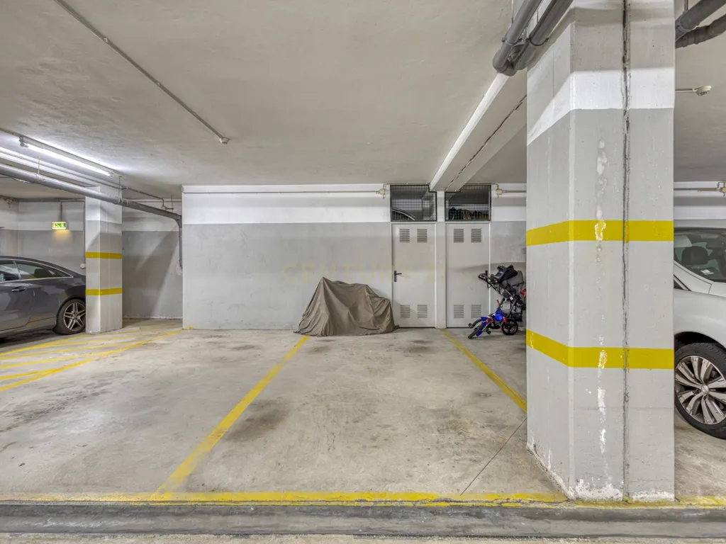 Apartamento T2+1 Duplex em condomínio fechado a 600m da praia - Image 35