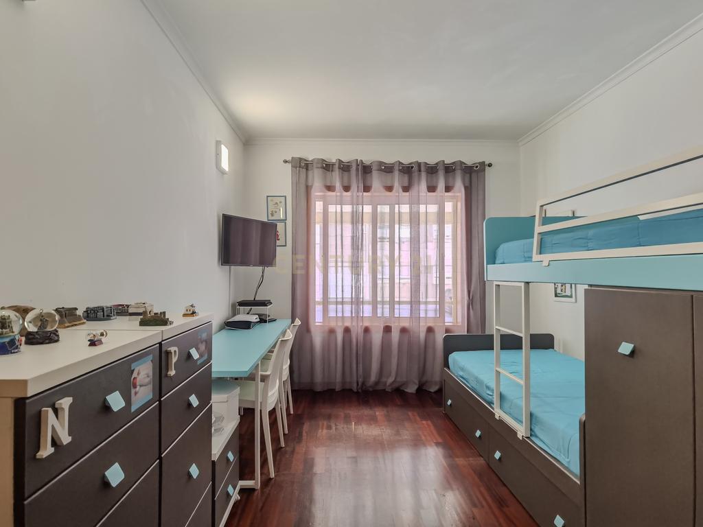 Apartamento T2 em Gondomar com Elevador e lugar de Garagem - 90m² - Image 14