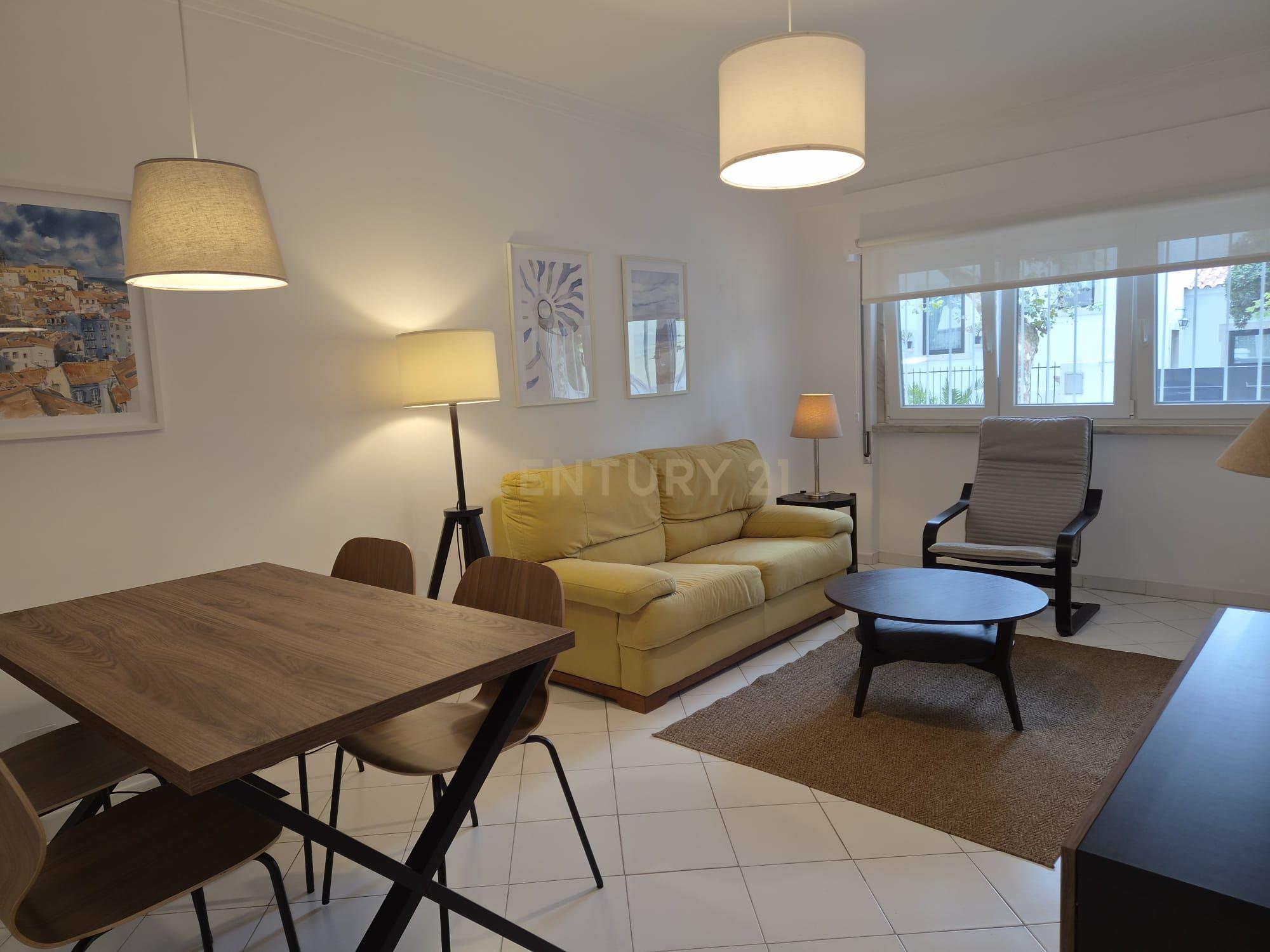 Fotografia 6 de T1 Mobilado e Equipado para Arrendamento – Rua Gonçalves Crespo, Carcavelos