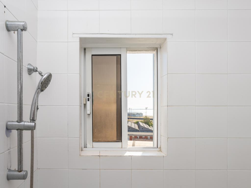 Apartamento T3 em Almada com Excelente Localização - Image 46