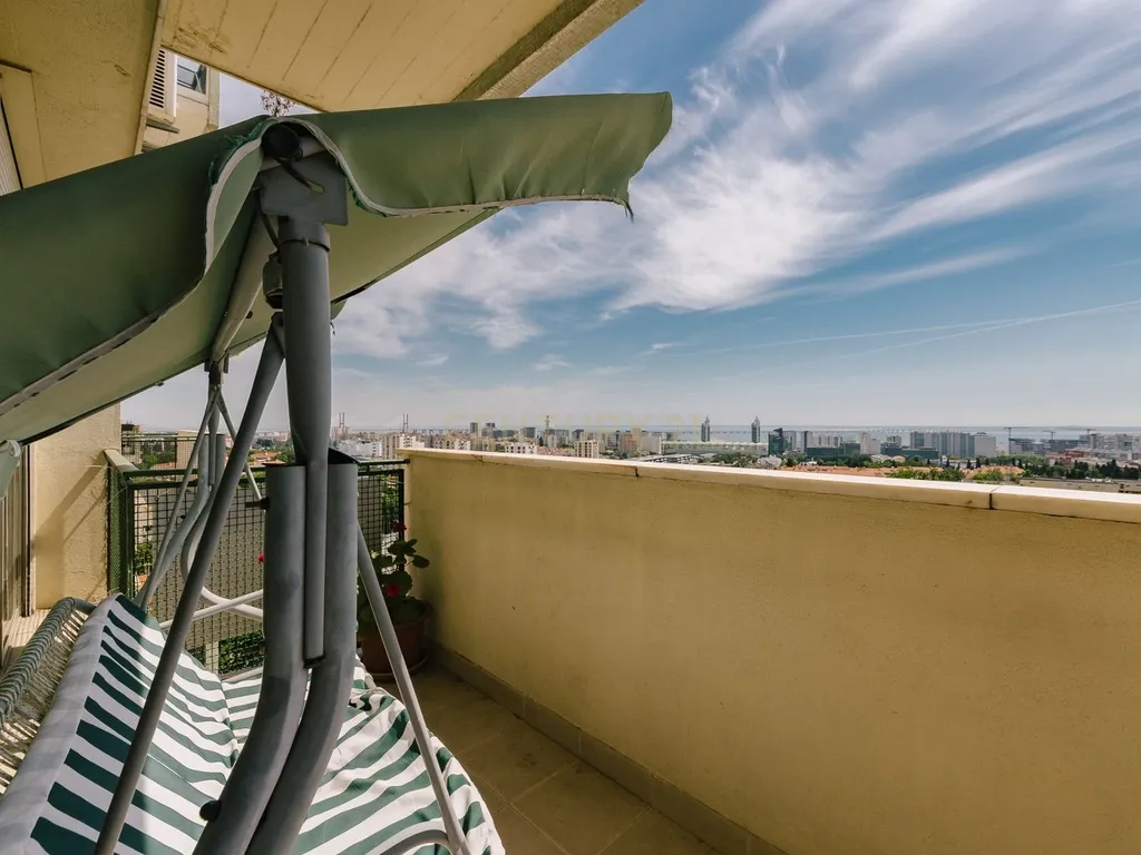 Apartamento T5 com Vista Deslumbrante sobre o Tejo – Olivais - Image 7