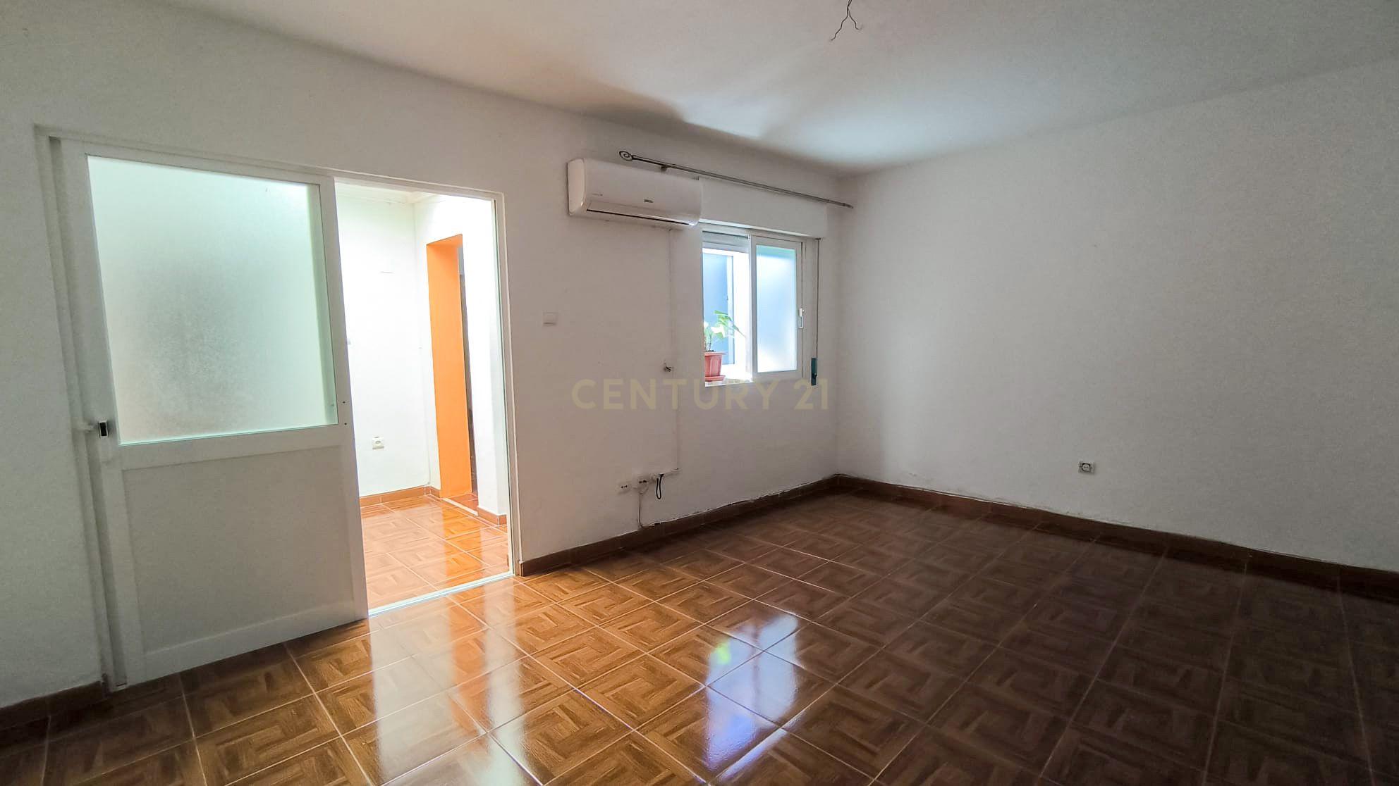 Apartamento T1 no Centro da Amadora - Image 6