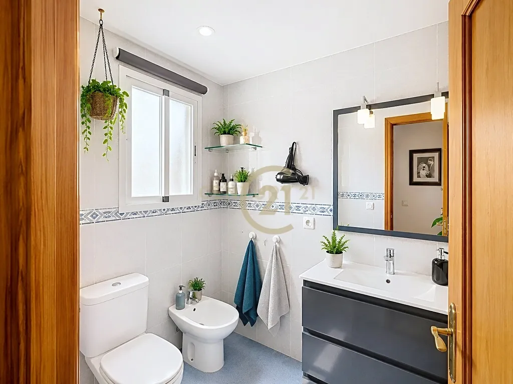 Cobertura de 5 Quartos com Terraço e Churrasqueira: Ideal para Família Numerosa ou Segregação em 2 Habitações! - Image 56