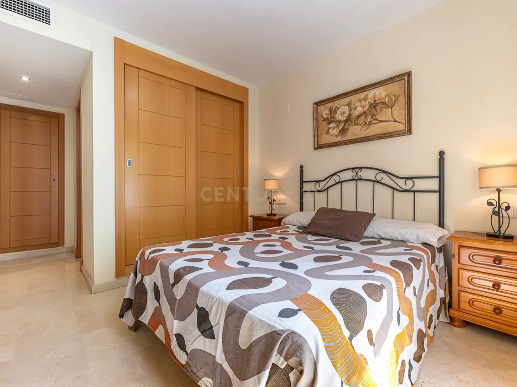 APARTAMENTO EM ESTEPONA: CONFORTO E LOCALIZAÇÃO PRIVILEGIADA - Image 17