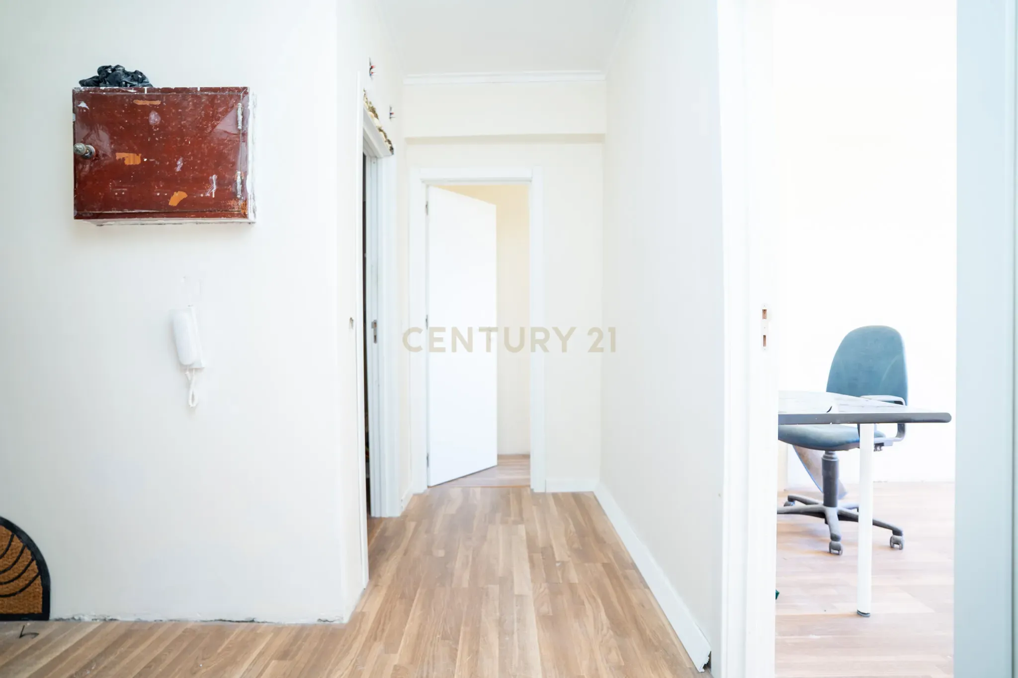 Fotografia 6 de Apartamento T2 em remodelação | Casal de São Brás | Amadora