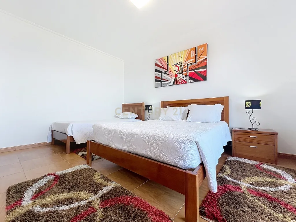 🏡 Moradia Única com Vista Mar — 3 Apartamentos | AL em Funcionamento | Feteiras, Ponta Delgada - Image 7