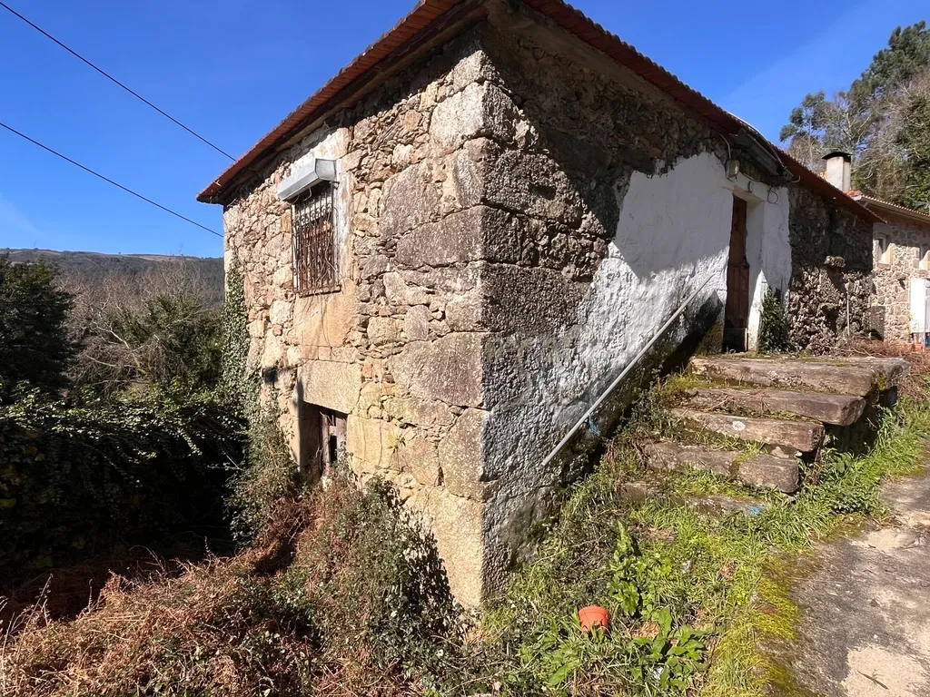Ruína com projecto aprovado em Gondar -Vila Nova de Cerveira - Image 9