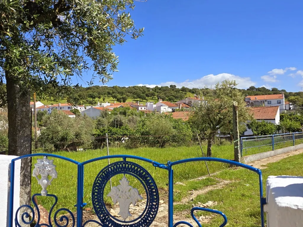 Moradia com Vista Desafogada e Potencial para Duas Habitações Independentes – Ilhas, Arraiolos Évora - Image 4