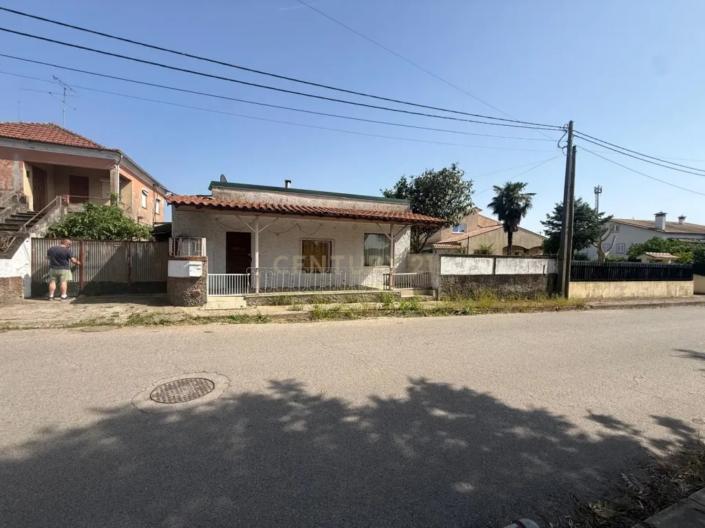 Moradia T4+armazém - Valongo do Vouga, Águeda - Image 3