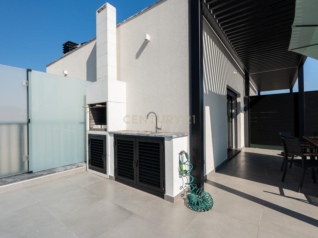 Apartamento T3+1 duplex, com terraço e estacionamento, no centro da cidade de Torres Vedras - Image 65