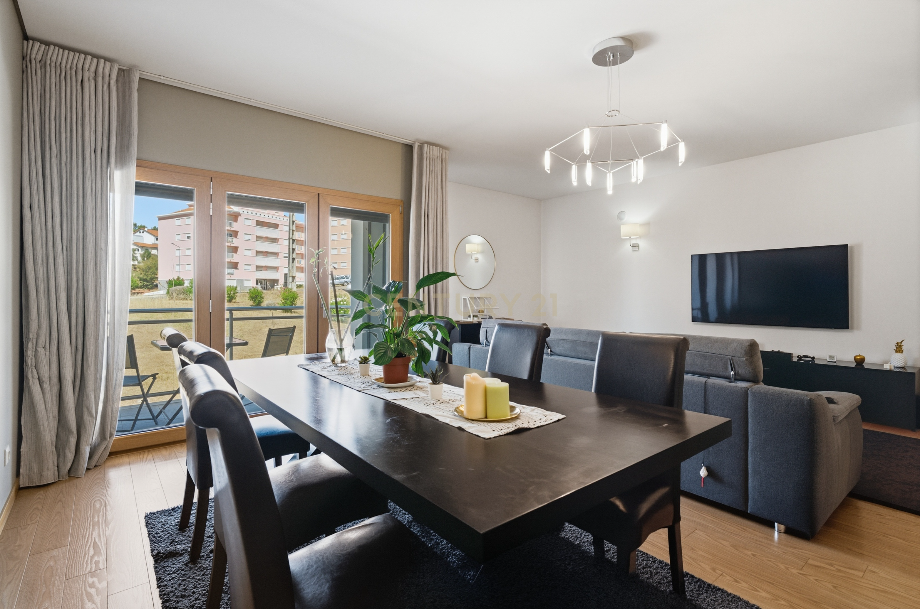 Fotografia 3 de Apartamento T3 com 145 m² e Garagem Box de 43 m² | Forte da Casa