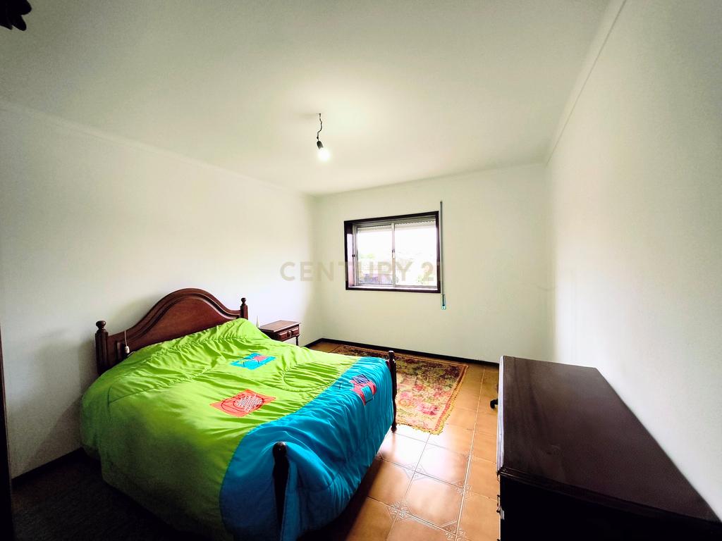 Prédio bi-familiar - grande potencial de rentabilização em Bustos - Image 15